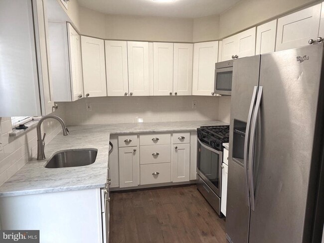 Photo - 313 Fountain Hall Ct