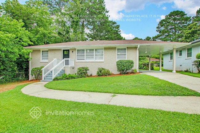 Building Photo - 2246 Collins Dr