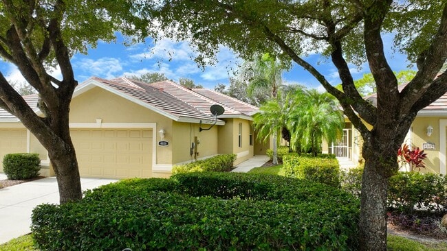 Photo - 2 Bedroom with Den and Garage. Over !800 Sq. Ft under air