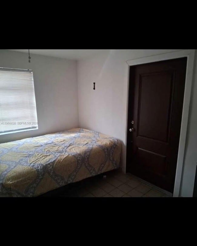 Building Photo - 7167 SW 43rd St Unit 0