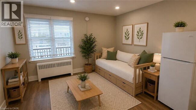 Photo - 181 King St E Unit 8