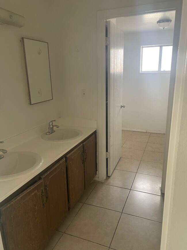 Photo - 1144 S Graff Cir Unit 1150