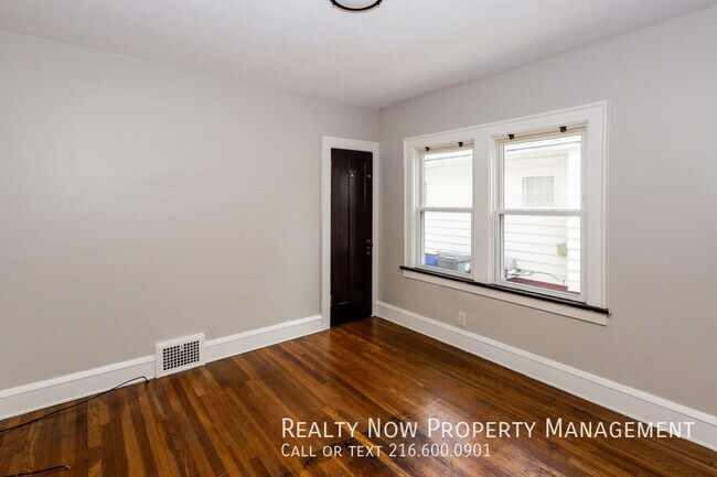 Photo - 3765 W 134th St Unidad 1