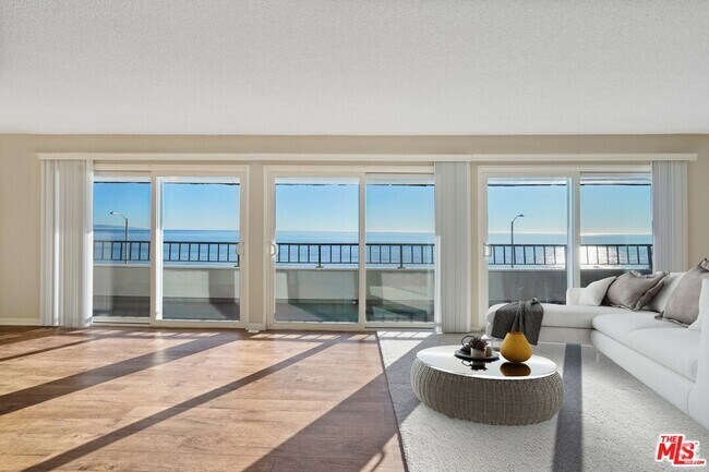 Building Photo - 18000 Coastline Dr Unit 8 Rental
