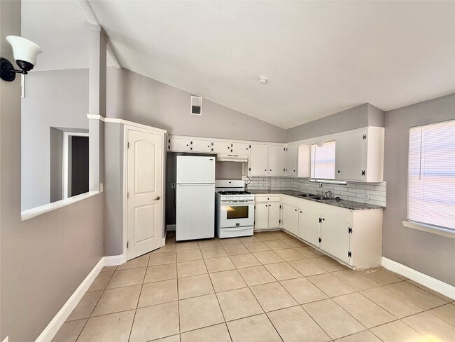 Photo - 12842 Corpus Christi St