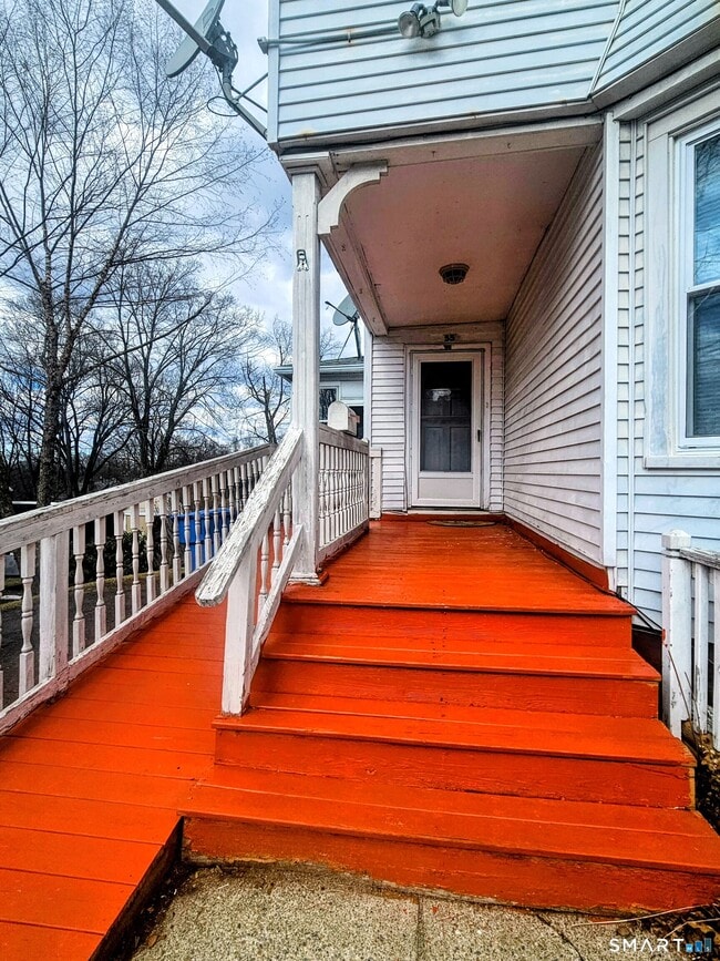 Photo - 53-55 Laurel St Unidad 55