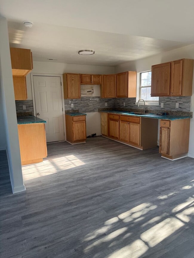 Photo - Beautiful cozy 3 bed 2 bath house