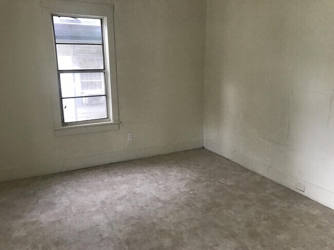 Photo - 5823 Paris Ave