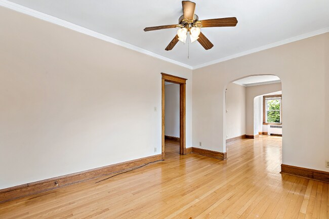 Photo - 3936 N Marshfield Ave Apartment Unit 2