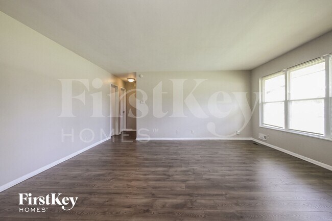 Photo - 1002 Hathaway Dr