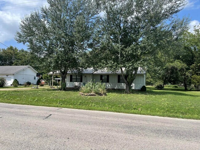 Photo - 729 S High School Ave