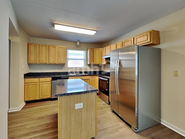 Photo - 4007 Steelewater Way