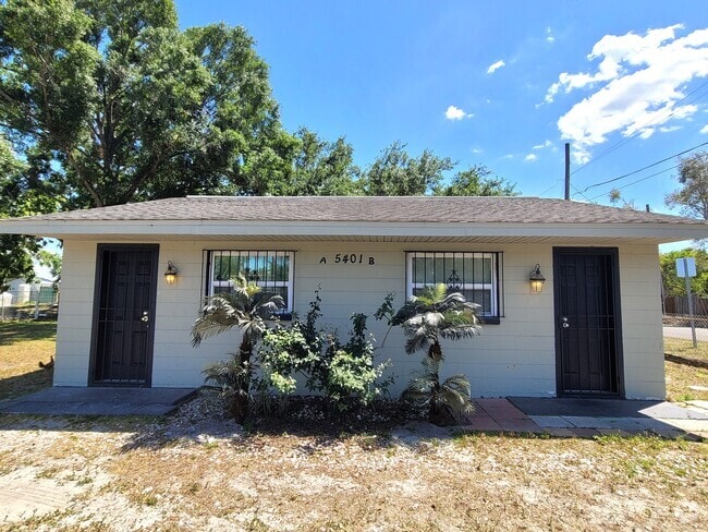 Building Photo - 5401 E 14th Ave Unit B Rental