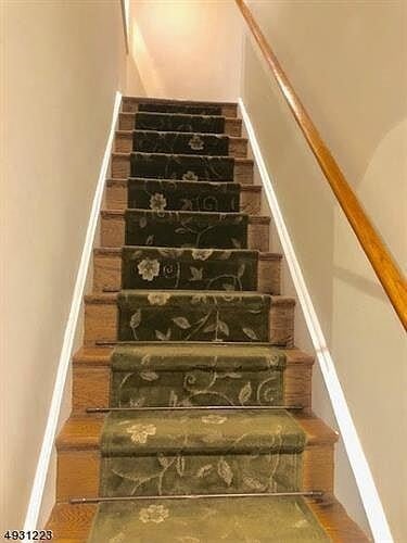 Photo - 380 Yale Ave Unit 2nd Floor