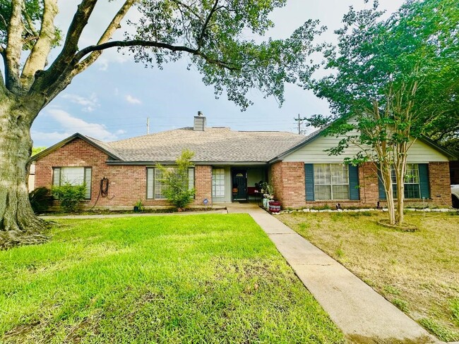 Building Photo - 19323 Lazy Valley Dr Rental