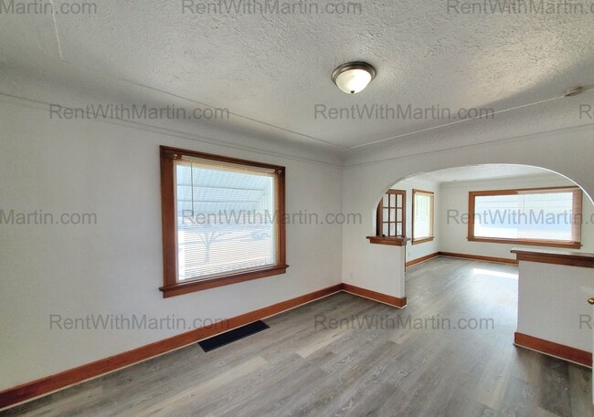 Photo - 137 Hope Ave