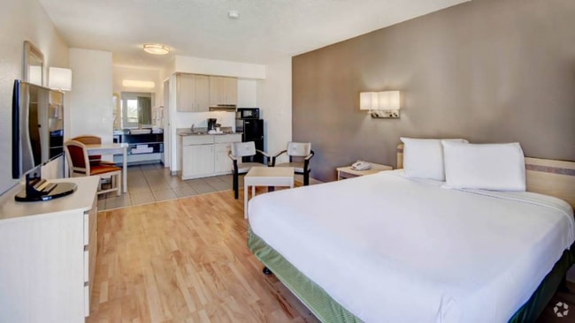 Building Photo - 4950 S Outlet Center Dr Rental