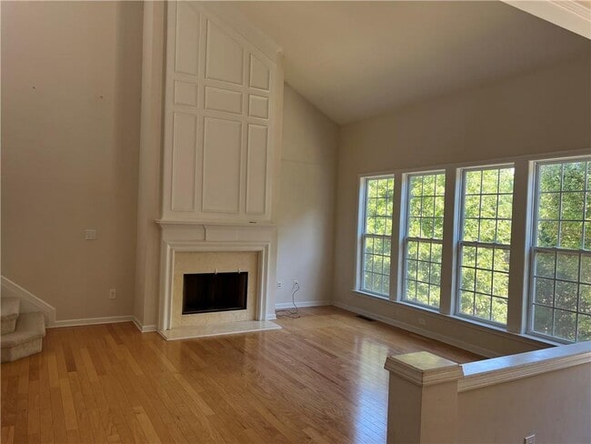 Photo - 610 Cricklewood Dr