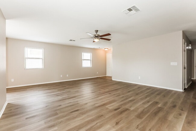 Photo - 30559 N Nightingale Rd