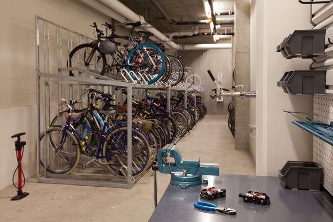 Vara bike storage