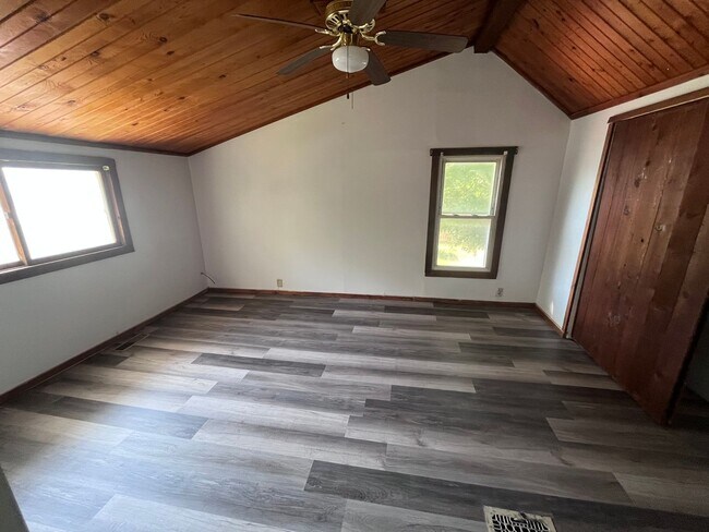 Photo - 3 Bedroom House!