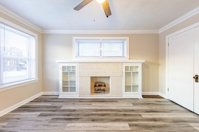 Photo - 8401 S Paulina St