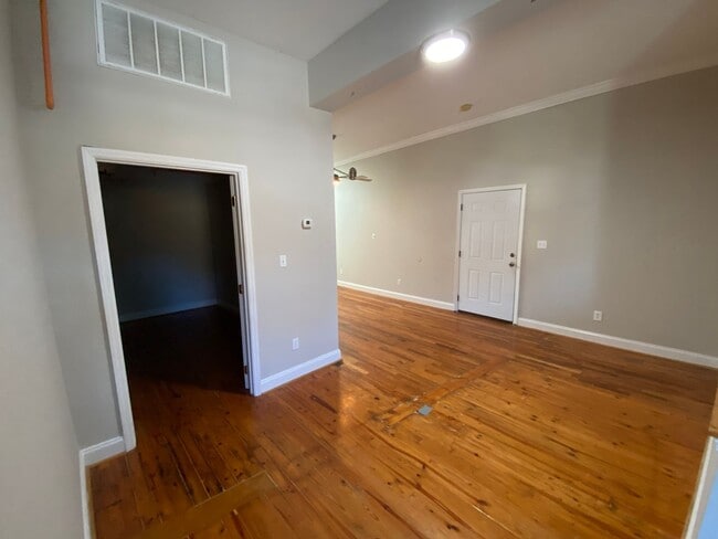Photo - 1 bed apartment in Red Bank!