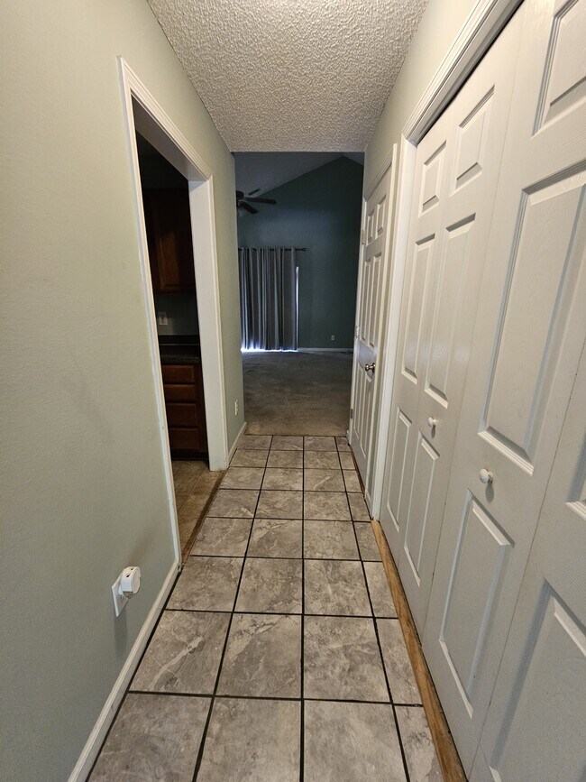 Photo - 876 Sandmyrtle Cir