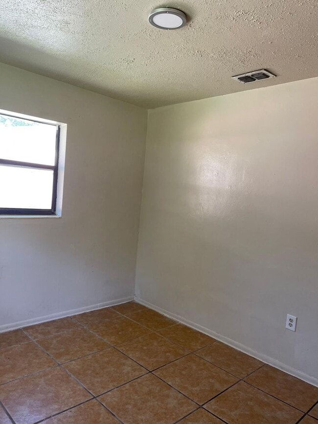 Photo - 226 6th Jpv St