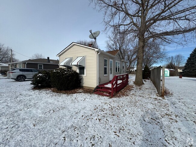 Building Photo - Charming 2-Bed, 1-Bath Single-Family Home ...