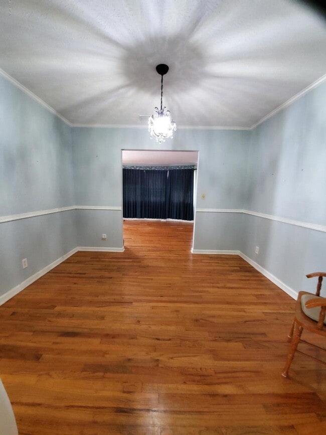 Photo - 4940 Brighton Dr