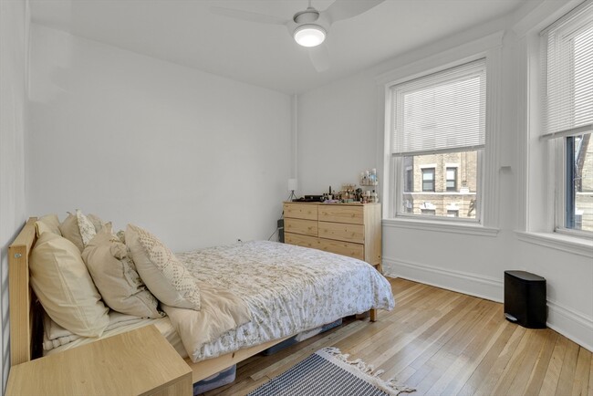 Pictures are representative samples of the advertised unit. In some cases, the actual units you tour - 1032 Commonwealth Ave Apartments