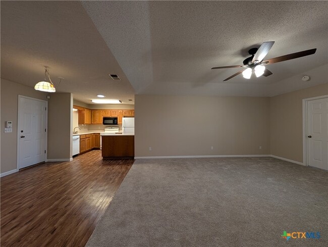 Photo - 1666 Lantana Cir