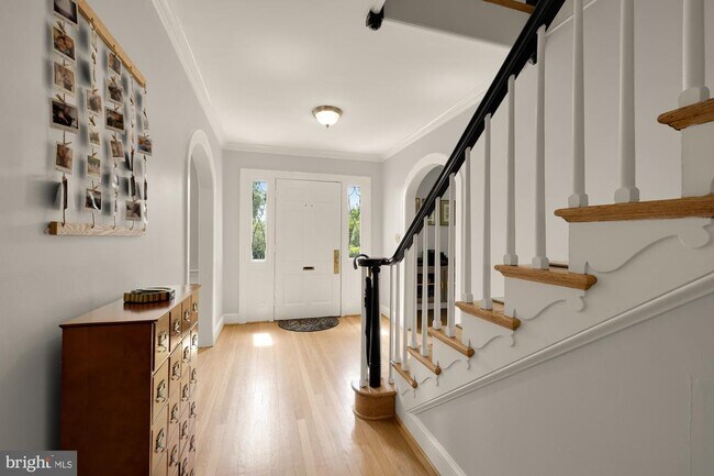 Photo - 5135 Massachusetts Ave