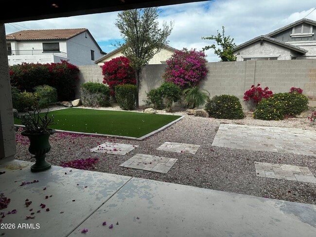 Building Photo - 12000 W Nadine Way