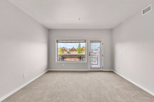 Photo - UPSCALE 2 BED/2 BATH FULLY FURNISHED APARTMENT IN SECURED, LUXURY COMPLEX IN THE HEART OF DOWNTOW... Unidad 315