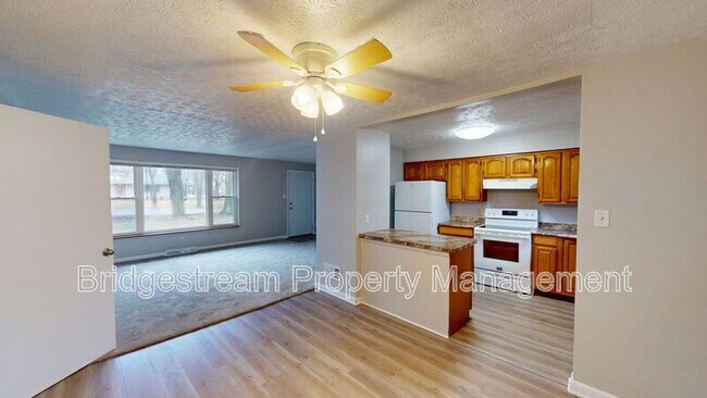 Photo - 4246 Lyndell Dr