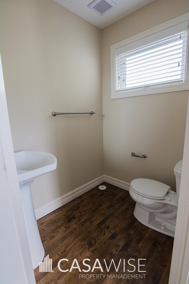 Photo - 6833 Cardinal Link SW