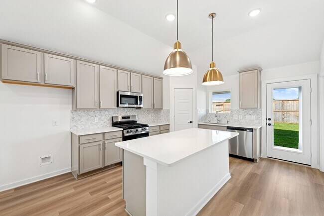 Photo - 32419 Sunbeam Dr