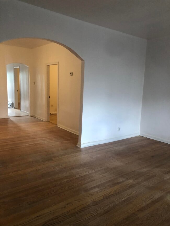 Photo - 136 W 31st St Unidad 1