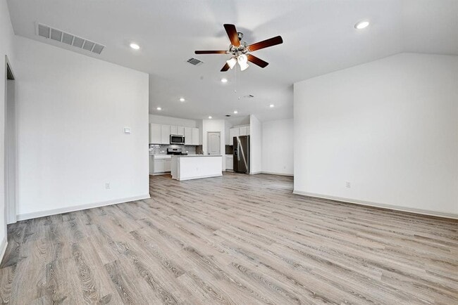 Photo - 132 Sweetwater Crk Ln