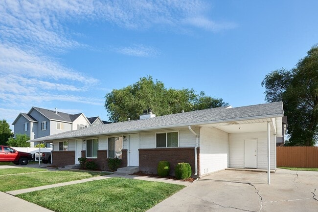 Building Photo - Riverside 1497-99 Unit 1497