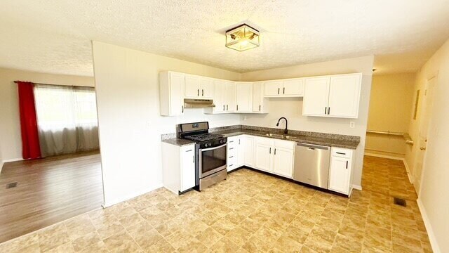 Photo - EAST SIDE 3 BEDROOM RANCH UPDATED AND AVAILABLE NOW!
