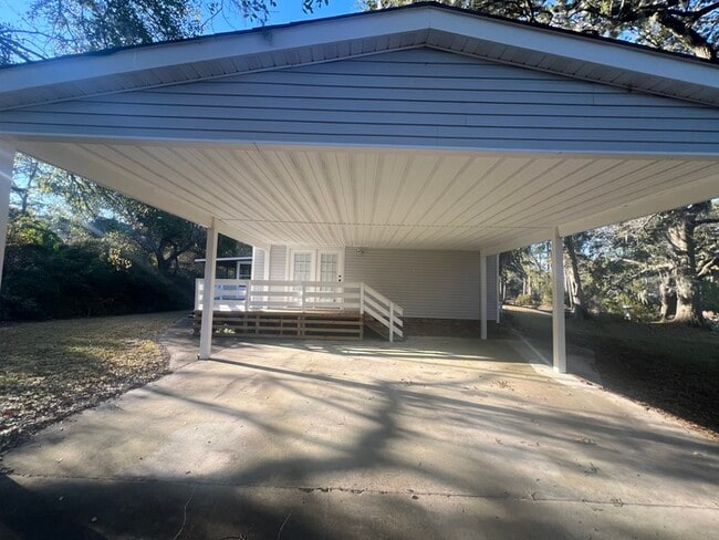 Photo - Peden Point/Mrytle Grove/Masonboro Loop South Wilmington 2 garage garage! Oak Trees! Covered Porch!