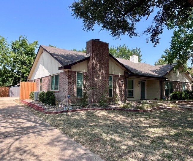 Photo - 3013 Clover Ln