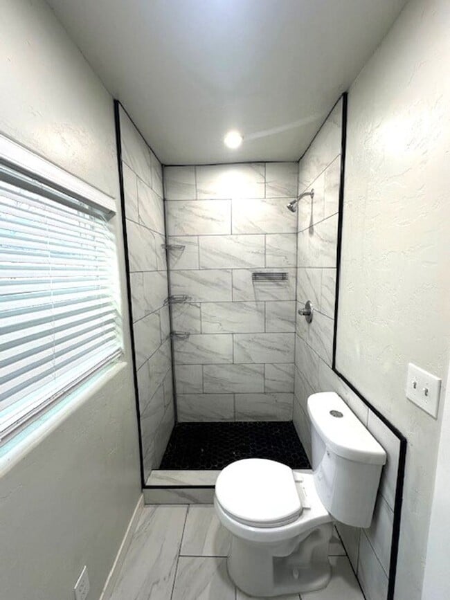 Photo - 904 Silver St Unidad 904.5