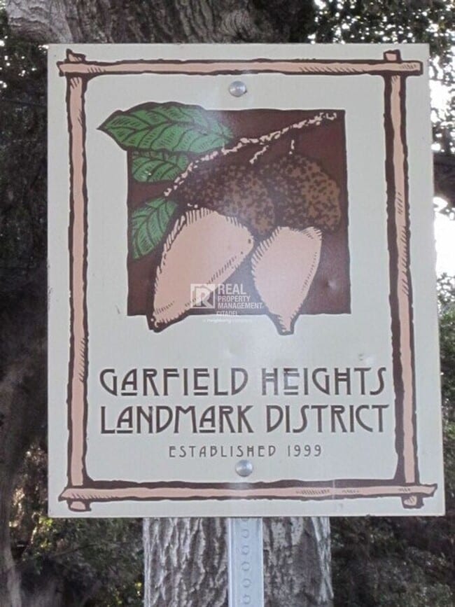 Photo - 170 E Claremont St