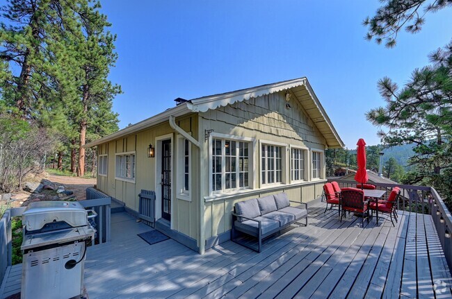 Building Photo - 28134 Kinnikinick Rd Rental