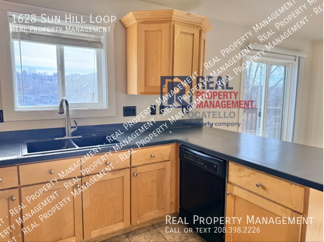 Photo - 1628 Sun Hill Loop