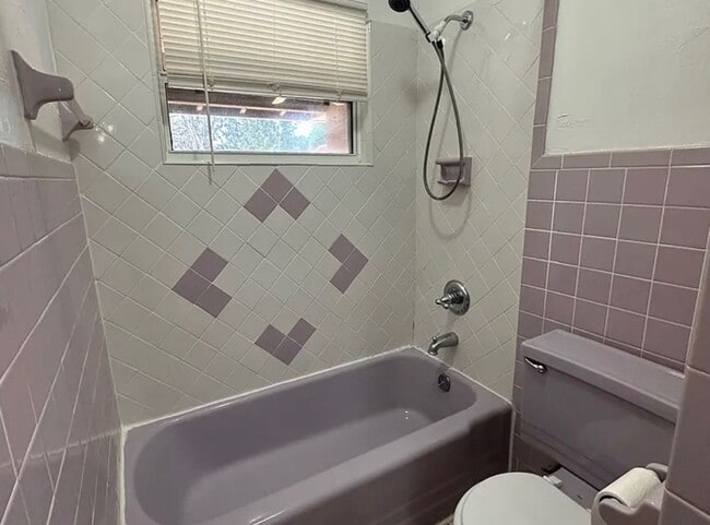 Photo - 912 NE 41st Ave